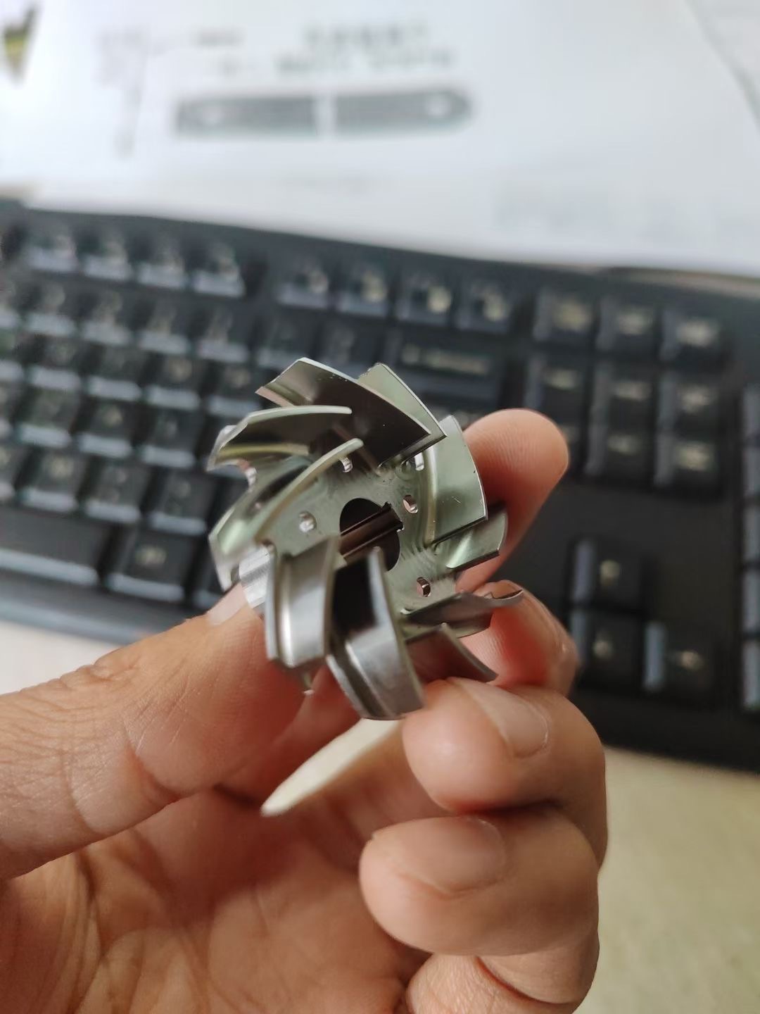 不锈钢小型整体叶轮五轴联动精密加工定制