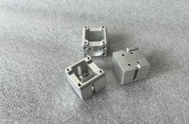 小型非标块类零件加工